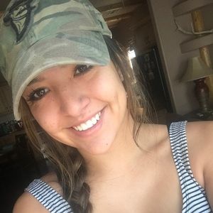 Meet your Posher, Kaitlin